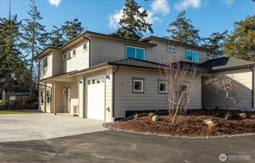 205 Ne 3rd St, Coupeville, WA, 98239-3001 | Card Image