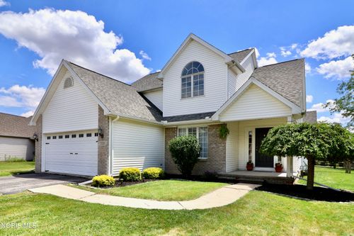 7155 Lake Ct, Perrysburg, OH, 43551-6107 | Card Image