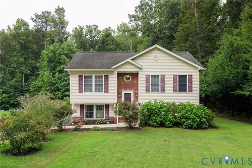 12016 Shortleaf Rd, Ruther Glen, VA, 22546-3520 | Card Image