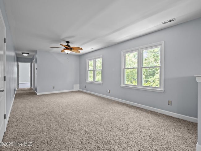 Upstairs Living Area | Image 36