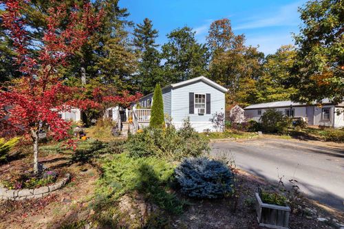 76 Roberts Road, Barrington, NH, 03825 | Card Image
