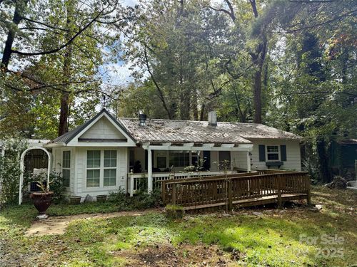 528 Glasgow Ln, Hendersonville, NC, 28739-4030 | Card Image