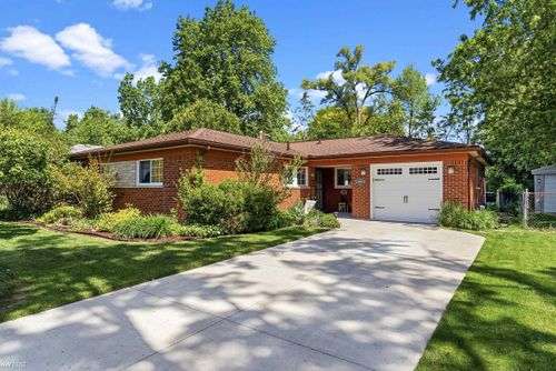 30068 Astor St, Farmington Hills, MI, 48336-3516 | Card Image