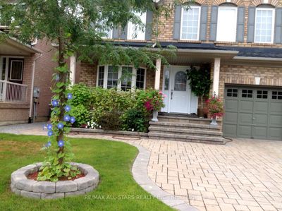 206 Fred Mclaren Blvd, House other with 4 bedrooms, 3 bathrooms and 4 parking in Markham ON | Image 2