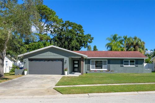 6135 Tanglewood Dr Ne, ST PETERSBURG, FL, 33703-1727 | Card Image