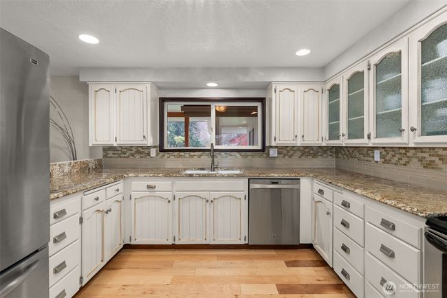 Kitchen | Image 11