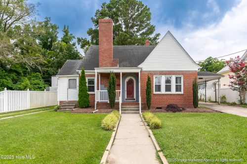 4121 Grimmersburg St, Farmville, NC, 27828-1467 | Card Image