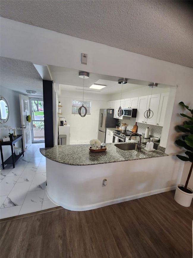 APT-103D - 3930 Inverrary Blvd, Condo with 2 bedrooms, 2 bathrooms and null parking in Lauderhill FL | Image 4