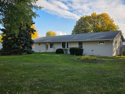 8950 Hoover Rd, Rock Falls, IL, 61071-9413 | Card Image