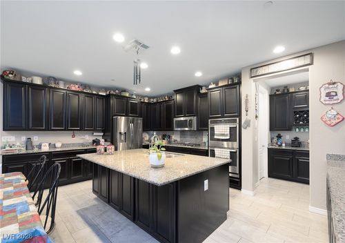 872 Punto Di Bellezza, Henderson, NV, 89011-1608 | Card Image