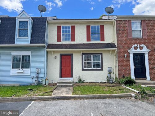 1049 Old Forge Rd, NEW CASTLE, DE, 19720-5425 | Card Image