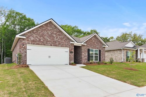162 River Pointe Dr, New Market, AL, 35761-7782 | Card Image