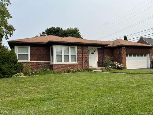 13630 Balfour St, Oak Park, MI, 48237-1340 | Card Image