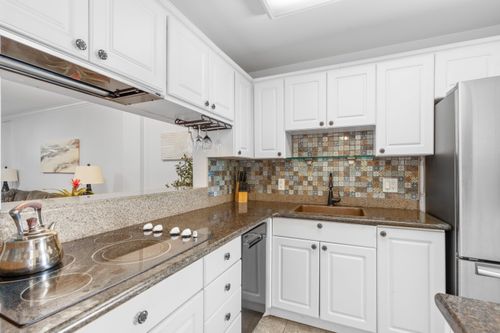 213-5501 Nw 2nd Ave, Boca Raton, FL, 33487-4801 | Card Image