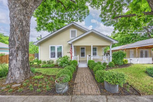 1008 Sherman St, Mckinney, TX, 75069-2656 | Card Image
