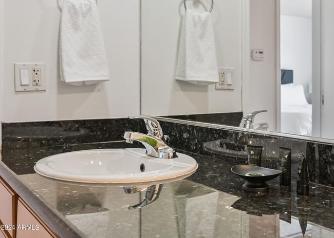 230 - 1702 W Tuckey Ln, Condo with 2 bedrooms, 1 bathrooms and null parking in Phoenix AZ | Image 9
