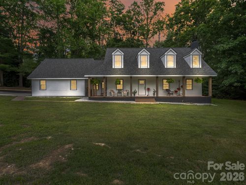 213 Raintree Dr, Hendersonville, NC, 28791-9743 | Card Image