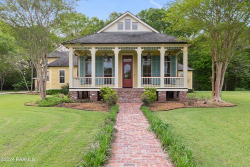 529 Rue La Belle, Breaux Bridge, LA, 70517-7559 | Card Image