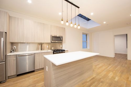 2s-45 Beekman St, New York, NY, 10038-1534 | Card Image