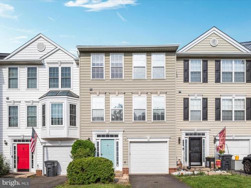 17365 Avion Sq, ROUND HILL, VA, 20141-2492 | Card Image