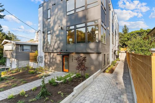 7144 47th Ave Sw, Seattle, WA, 98136-2065 | Card Image