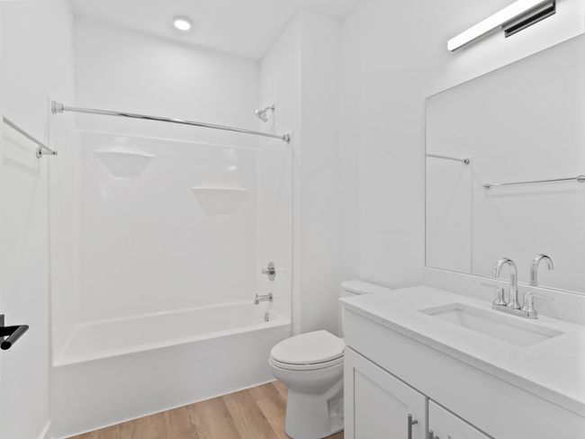 Bathroom 2 | Image 24