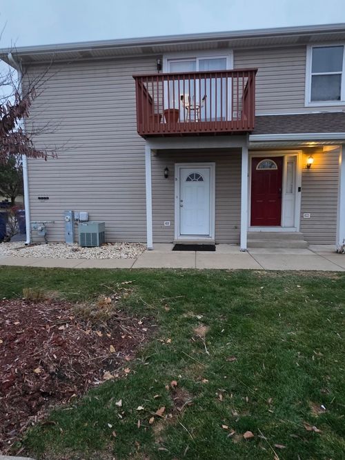 unit-d-12245 Fairway Cir, Blue Island, IL, 60406-3634 | Card Image