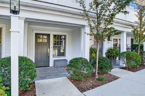 12-470 Main St, North Castle, NY, 10504-1817 | Card Image