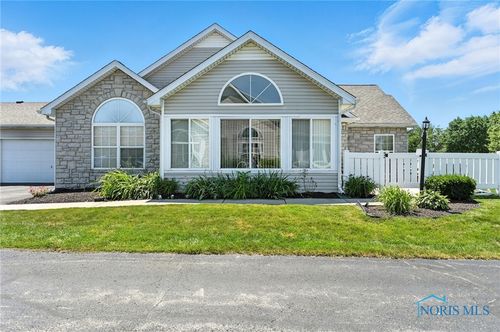 6108 Quarrys Edge Ln, Sylvania, OH, 43560-9879 | Card Image