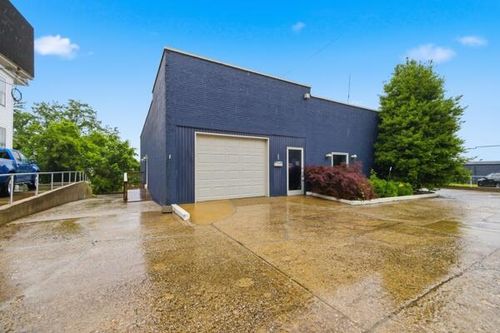 325 W Main St, Lebanon, KY, 40033-1320 | Card Image