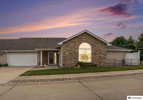 16105 Davidson Plz, Bennington, NE, 68007-5020 | Card Image