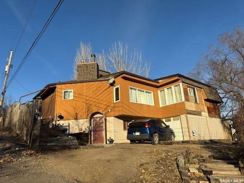 101 28th St W, Battleford, SK, S0M0E0 | Card Image