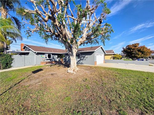 6603 Michelson St, Lakewood, CA, 90713-1755 | Card Image