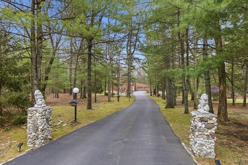 89 Walker St, Seekonk, MA, 02771-2901 | Card Image