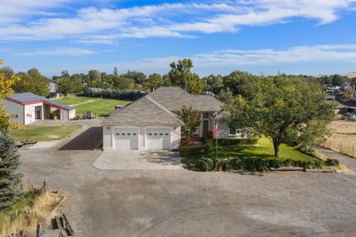 3003 S Jean St, Kennewick, WA, 99337-4339 | Card Image