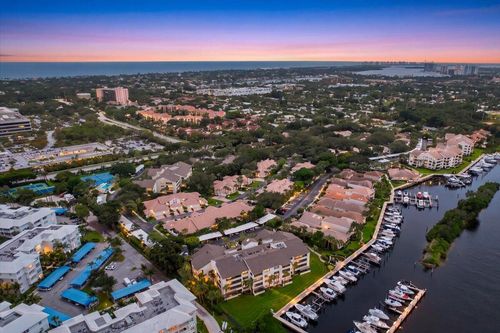 526-526 Oak Harbour Dr, Juno Beach, FL, 33408-2145 | Card Image
