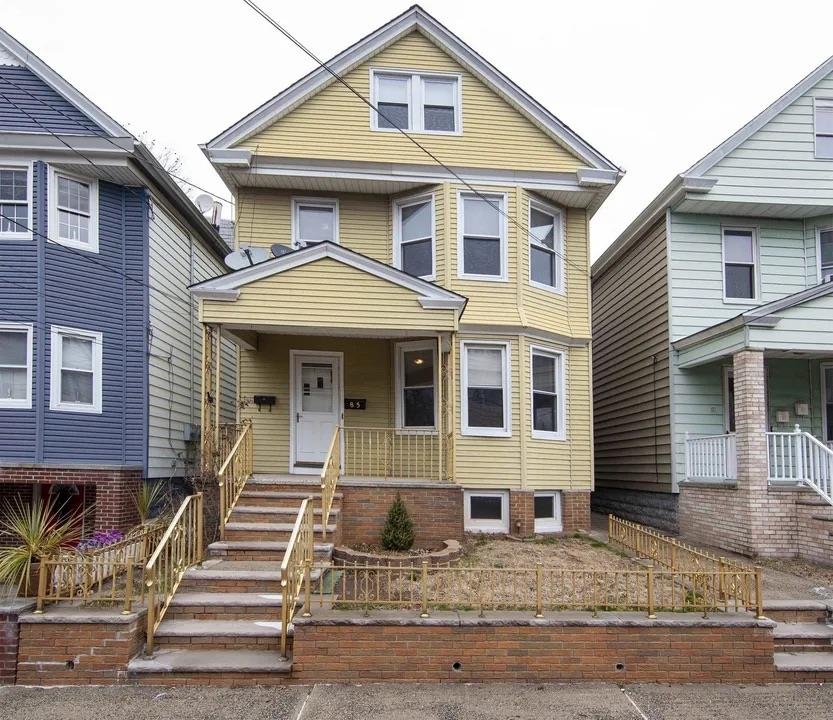 Residential Lease in Bayonne