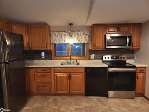 203 W Depot St, Corydon, IA, 50060-1110 | Card Image