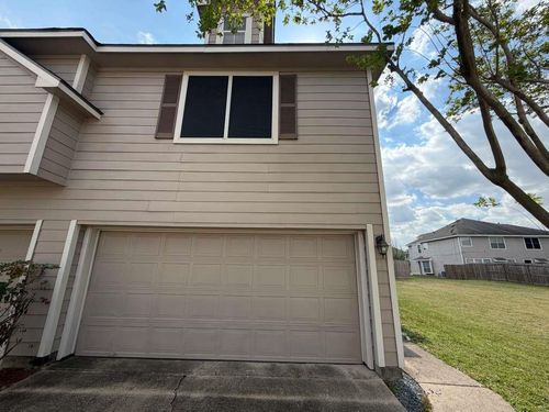 6055 Yorkglen Manor Ln, Houston, TX, 77084-2581 | Card Image
