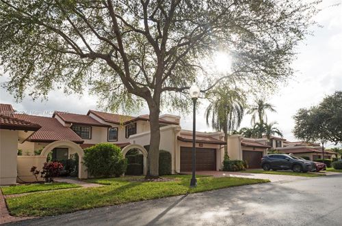 00-9318 Nw 50th Doral Cir S, Doral, FL, 33178-2052 | Card Image