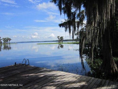 6324 Dogwood Ln, Melrose, FL, 32666-6126 | Card Image