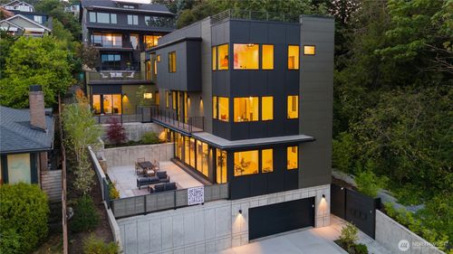 1-1417 A 36th Ave S, Seattle, WA, 98144-4006 | Card Image