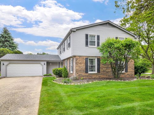 1528 Apache Dr, Naperville, IL, 60563-1250 | Card Image