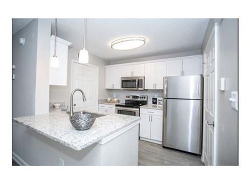 118-100 Dunwoody Gables Dr, Dunwoody, GA, 30338-6909 | Card Image