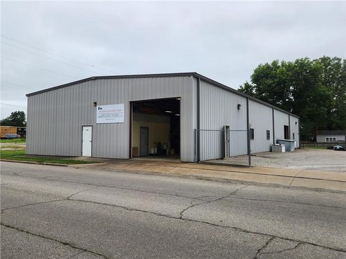 606 E 7th St, Pittsburg, KS, 66762-4203 | Card Image
