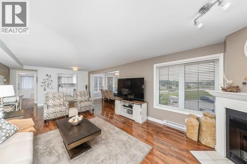 m201-1520 Venetian Blvd, Point Edward, ON, N7T7Z8 | Card Image