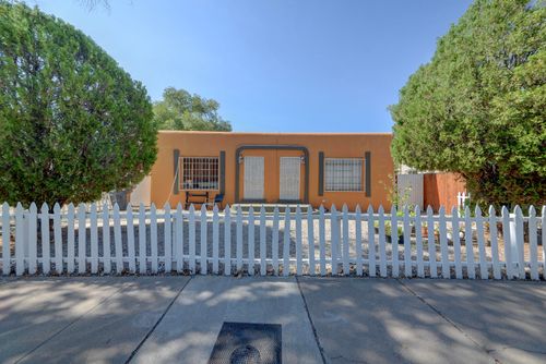 1216 Coal Ave Sw, Albuquerque, NM, 87102-3718 | Card Image