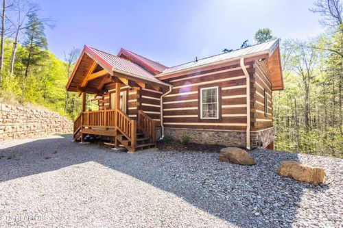 152 Laurel Wood Rd, New Tazewell, TN, 37825-6345 | Card Image