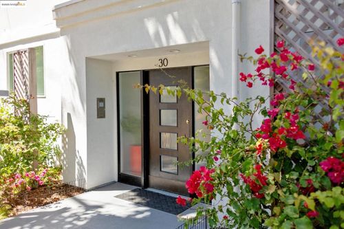 apt-2-30 Domingo Ave, Berkeley, CA, 94705-2447 | Card Image