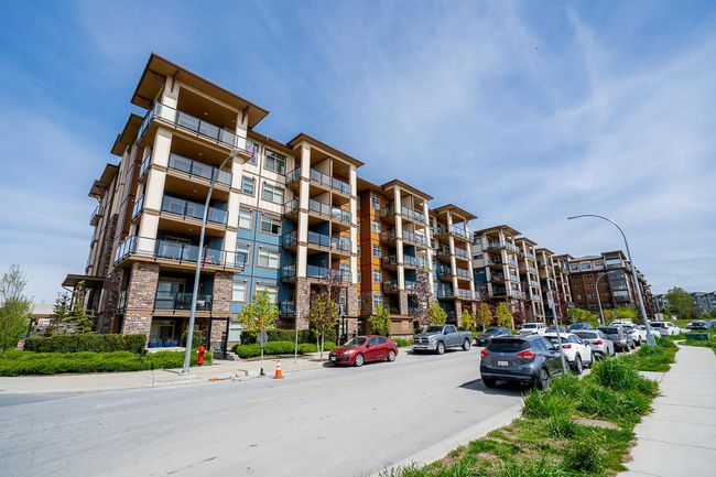 403 - 20673 78 Avenue, Condo with 2 bedrooms, 2 bathrooms and 2 parking in Langley BC | Image 1